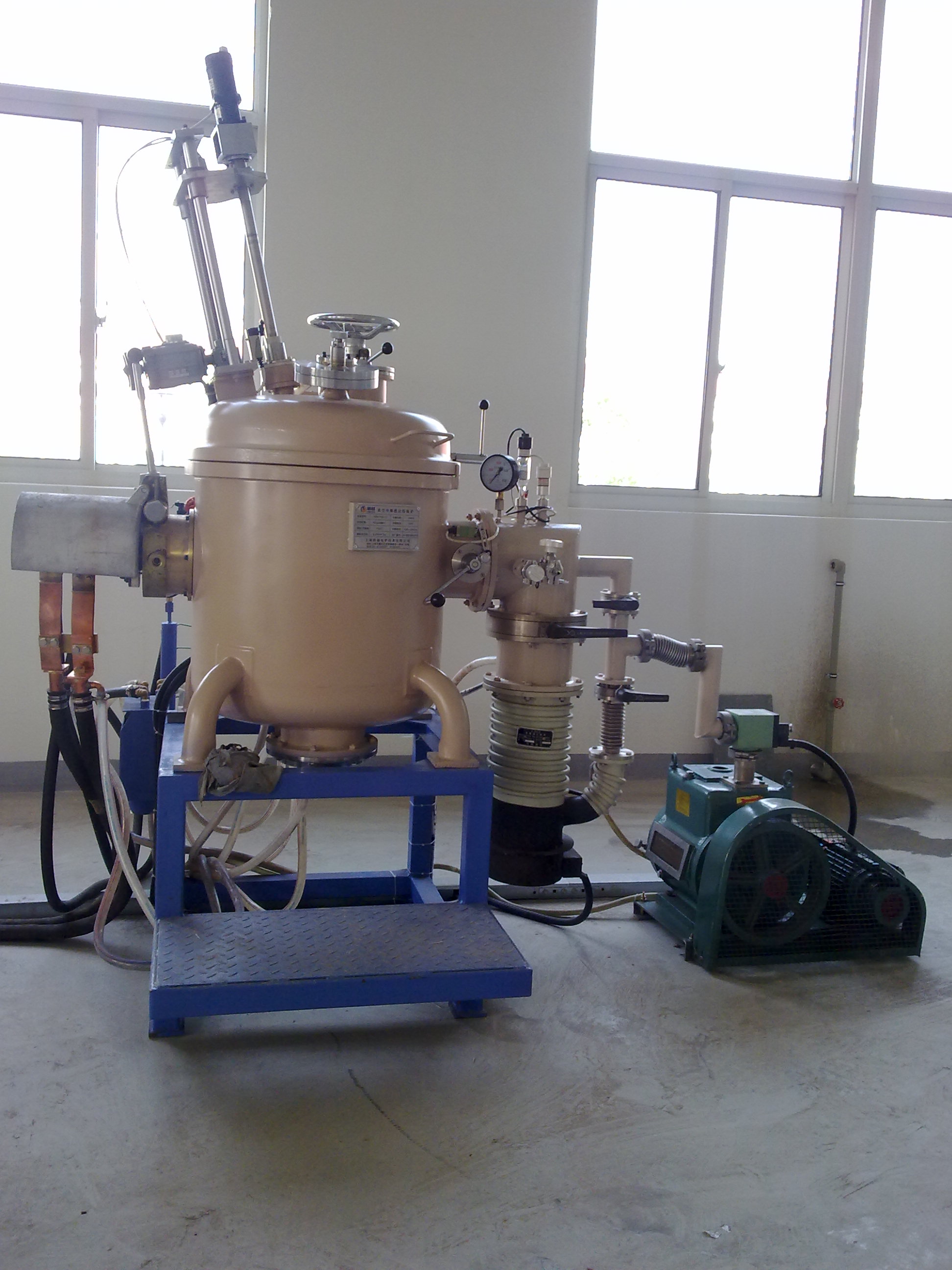 1700℃真空熔煉爐